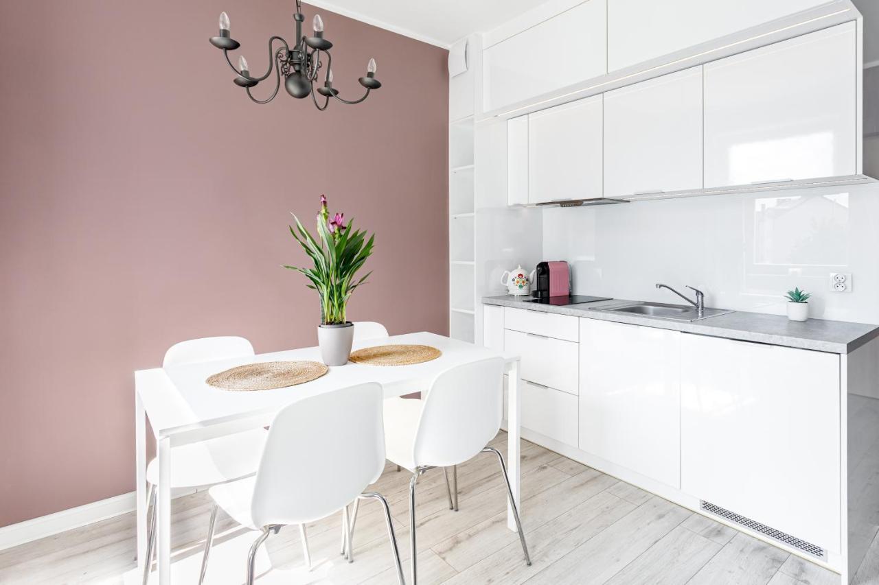 Apartament "Anna" - Kwartal Rozy Wiatrow, 15 Min Spacerem Od Plazy Swinemünde Exterior foto