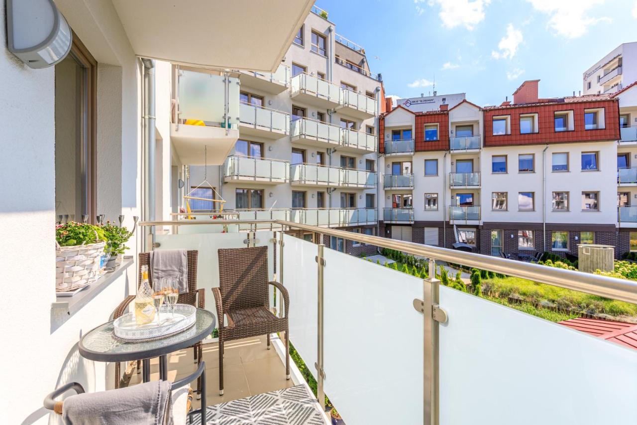 Apartament "Anna" - Kwartal Rozy Wiatrow, 15 Min Spacerem Od Plazy Swinemünde Exterior foto